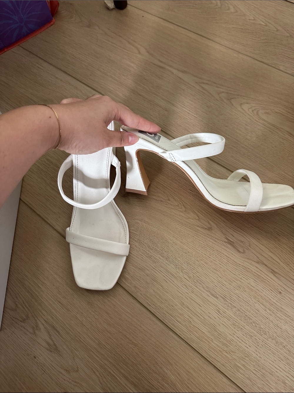 Dolce Vita Yorke Block Heel 

White Minimalist Strappy Square-Toe Heels - Picture 2 of 2